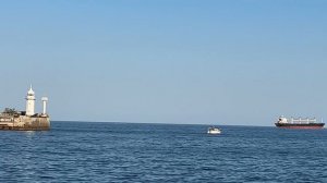 Ялта. Маяк. Морская гавань. Активный трафик. 17 августа 2024. Часть 1. Крым. Crimea. Yalta.