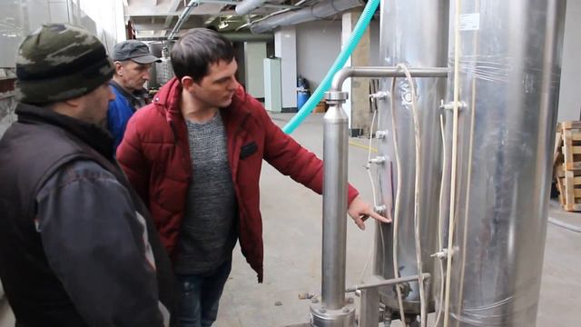 44/Бюджетная линия розлива насыщение CO2 и розлив воды в  ПЭТ бутылку. ПрактикМ