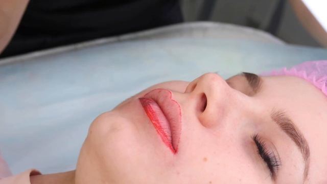 Как правильно делать татуаж губ? Перманентный макияж губ в акварельной технике