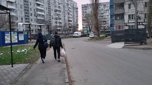 Днепр сейчас 🇺🇦 Очень красивый закат 🌇 Левобережный 3 смотреть онлайн