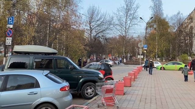 НО, г. Нижний Новгород, ул. Гагарина пр-т, 202а. Видео у входа. смотреть онлайн