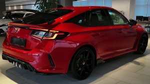 Honda Civic Type R 2024 - впечатляющий спортивный автомобиль.