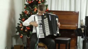 "Как под горкой", белорусская народная песня "Перепёлочка" / на аккордеоне играет Глеб Кайко.