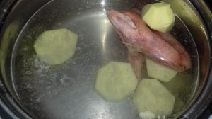 Пюре для малышей с картофелем и курицей