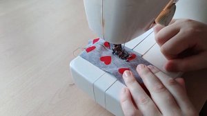 Как шить ДВОЙНОЙ ИГЛОЙ. Секреты настройки для обычной швейной машинки.