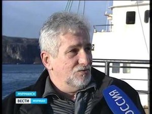 Траулер "ПИНРО-2" доставил в Мурманский рыбный порт груз камбалы, трески и пикши