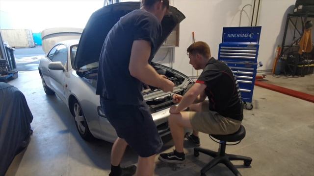 Flip or Flop? - The Curren Saga смотреть онлайн