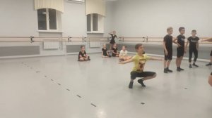 Народные танцы. Урок народного танца.