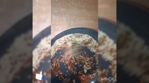 Жареный кунжут и семена льна вместе не просто вкусно но и полезно
