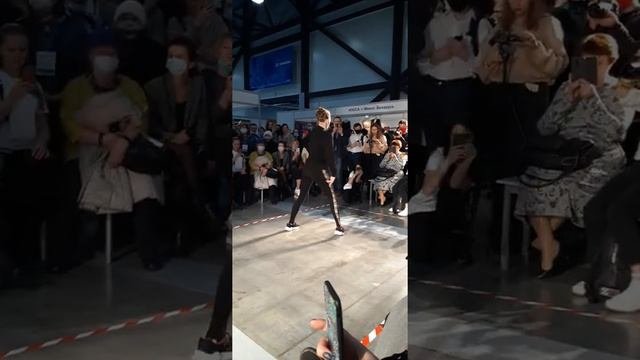 Показ спортивной одежды для гимнастики и др видов спорта компании DIAMATTI