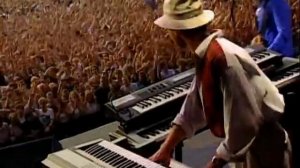Dire Straits - Walk of Life (Live at the On Every Street Tour)