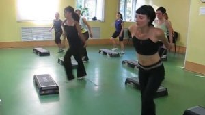 степ-аэробика в народном стиле