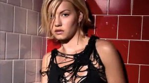Elisha cuthbert