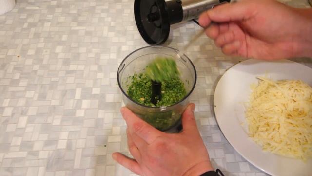 Видео рецепт приготовления кеты в духовке: как быстро и вкусно запечь кету под соусом песто и сыром смотреть онлайн