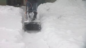 Снегоуборщик  электрический 6601  сборка, работа