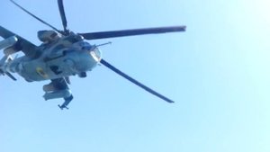 Лазурное.Украина.военный вертолёт над пляжем.military helicopter over the beach.ukraine.europe