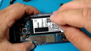 Замена аккумулятора / батареи / Samsung Galaxy S7