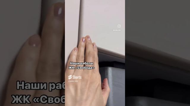 Кухонный гарнитур с контрастными фасадами Adilet.