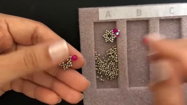 Simple Bow Ring || Beaded Ring || How to make Beaded Ring смотреть онлайн
