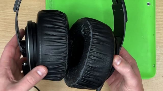 The Sony XB1000. смотреть онлайн