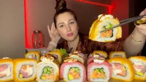 НУ ООЧЕНЬ КРУТЫЕ РОЛЛЫ ??? МУКБАНГ_О НОВЫХ СЕРЬГАХ И ЛЮБИМЫХ КНИГАХ ?_У МЕНЯ ЕСТЬ СПОНСОР_ ??