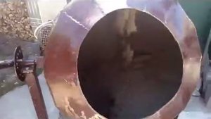 Бюджетная самодельная бетономешалка из бочки!
