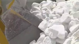 Мирзиёев открыл фабрику по производству бумаги из камня