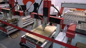 Вудекс 2021. Демонстрация работы 4-х и 3-х осевых фрезерных  станков с ЧПУ DeKart 1325, 9015 и 6090