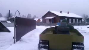 гусеничный плавающий мини вездеход.