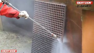 Очистка решетки пола покрасочного цеха.  Использован аппарат OERTZEN E 500 17