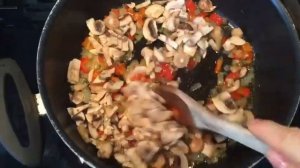 Шампиньоны с овощами