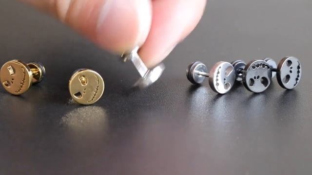 Hongtu 2 шт. череп пирсинг уха серьги гвоздики в форме нержавеющая сталь ухо шпильки маленькие смотреть онлайн