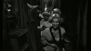 В ДЖАЗЕ ТОЛЬКО ДЕВУШКИ.mp4