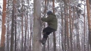 Самодельное приспособление для лазанья по деревьям