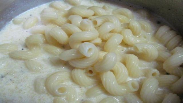 Оладьи из макарон с сыром