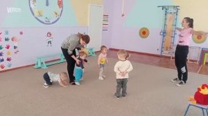 "Петя - петушок". Комплекс № 5 утренней гимнастики во второй ранней группе (1-3 года)