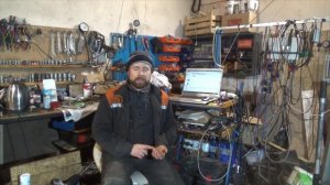 Не заводится на холодную? Заливает свечи? Схватывает но не запускается? Тогда смотри это видео!