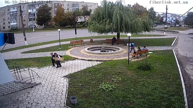 Онлайн камера Офіс FiberLink - фонтан м. Гадяч смотреть онлайн