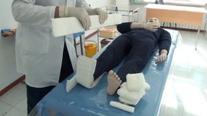 Первая помощь при переломе голени