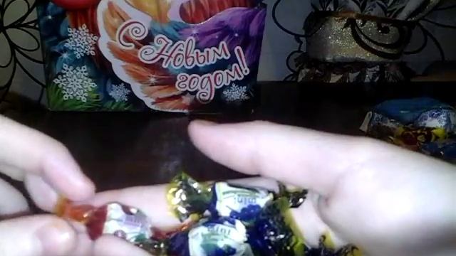 ►2 | Открываем Конфеты | Обзор на НГ смотреть онлайн