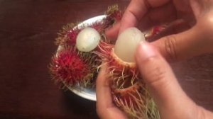 How to eat and cut open Rambutan fruit