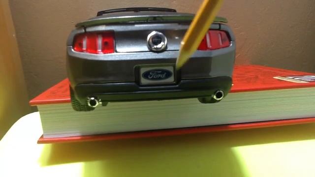 Review: 2010 Ford Mustang GT Convertible by Maisto смотреть онлайн