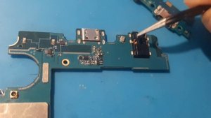 Замена микрофона SAMSUNG J4 +