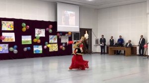 «Лязги» в исполнении ученицы выпускного класса. Педагог Заслуженая артистка Нигина Нигматова