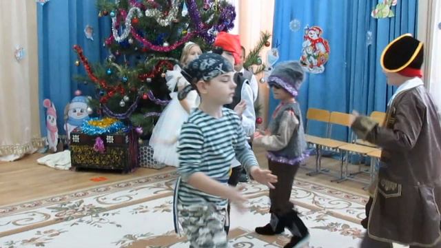 Новогодний утренник смотреть онлайн