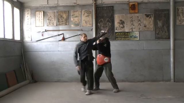 Удар бедром