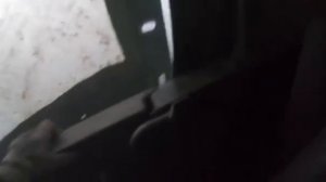 Хохлы в прямом эфире словили прилет нашего FPV-дрона.