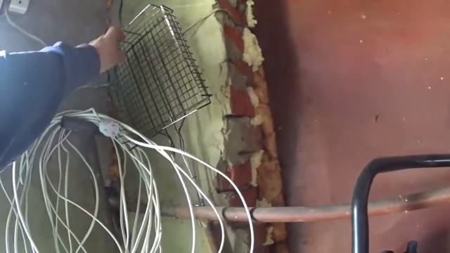 Готовлю бруски из доски, отсекаю лишнее от стены смотреть онлайн