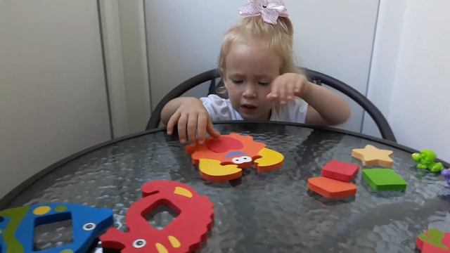 Настя учит геометрические фигуры / развивающее видео для детей смотреть онлайн