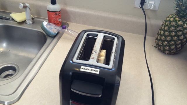 How to Put Bread in the Toaster смотреть онлайн